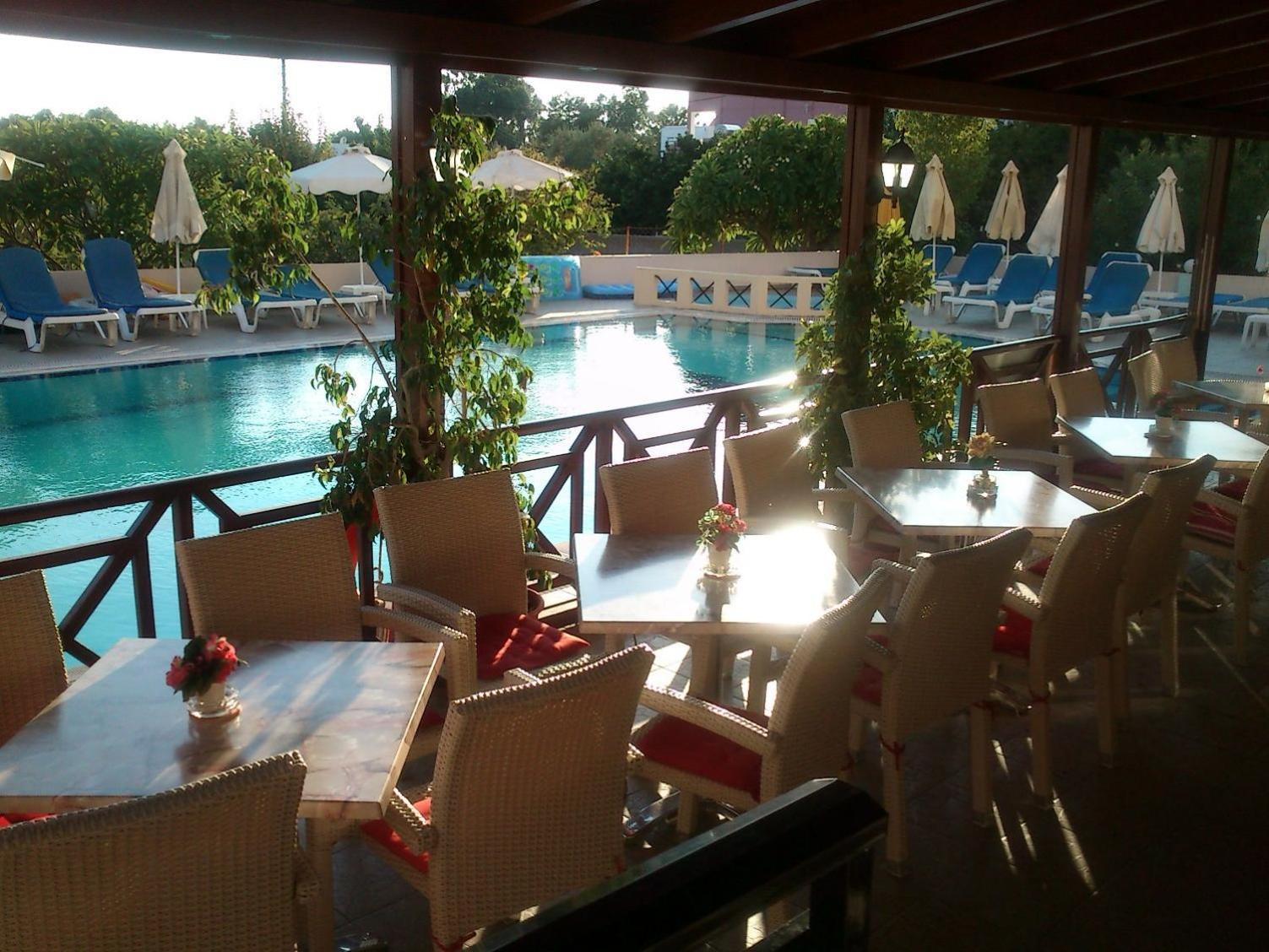 Summer Memories Aparthotel Pefki  Exterior photo